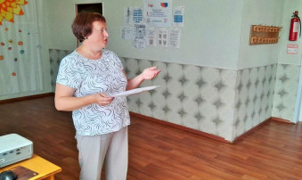 Инструктор по гигиеническому обучению Е.В. Соколова Инструктор по гигиеническому обучению Е.В. Соколова.